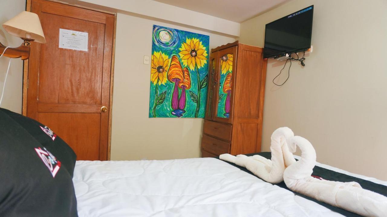 Colores Hotel Apu-Linli بيساك المظهر الخارجي الصورة